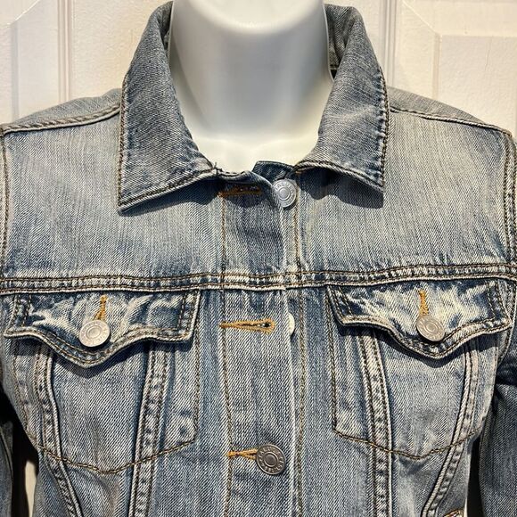 Talula Light Wash Jean Jacket Size X-Small - Picture 2 of 12